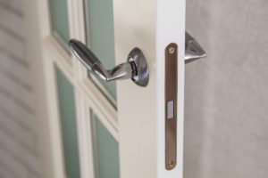 Les avantages des blocs portes de rénovation pour la sécurité de votre maison